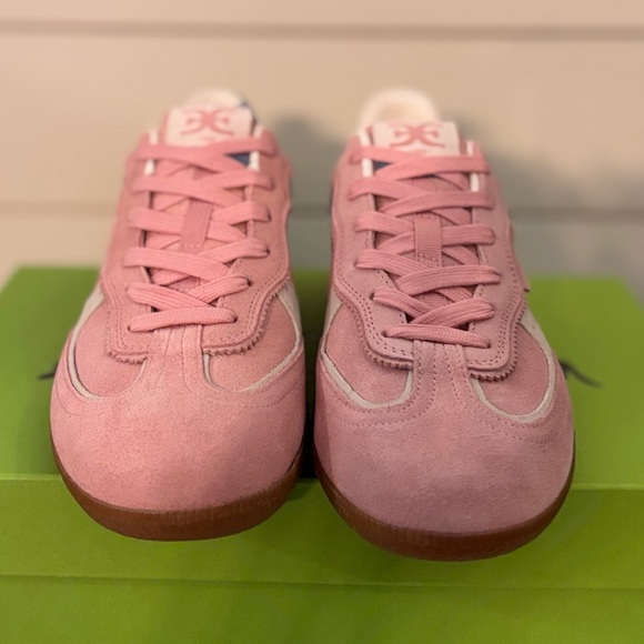 Sam Edelman Lolita Pink and Blue Sneakers size 9.5 NEW IN BOX SOLD OUT COLOR!!! - Picture 2 of 6